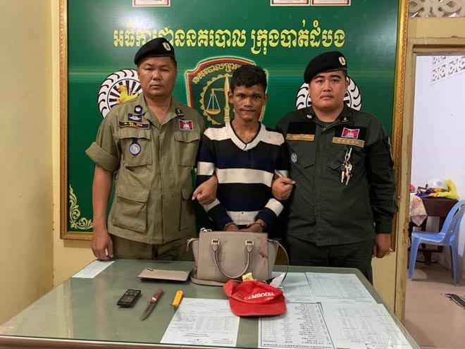 ទើប​ចេញពី​ពន្ធនាគារ​សោះ​មិន​រាងចាល​មក​ធ្វើ​សកម្មភាព​លួច​មាន​ស្ថាន​ទម្ងន់​ទោស​ដោយ​ប្រើ​អាវុធ​ចាក់​ជនរងគ្រោះ​យក​ទ្រព្យសម្បត្តិ​នៅ​ក្រុង​បាត់ដំបង​