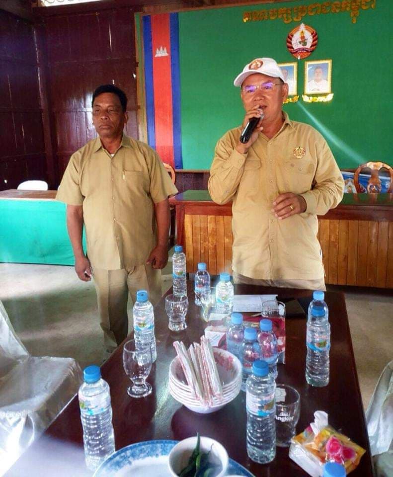 ​ឯកឧត្តម ​ង៉ែត ចាន់ថុន ​ប្រធាន​ក្រុមការងារ ចុះជួយ​ស្រុក​ត្រពាំង​ប្រាសាទ បាន​រៀបចំ​វិធី​ហូប​នំ​បញ្ចុក​សាមគ្គីភាព​ជាតិ​ដែល​មាន​ការចូលរួម​ពី​ប្រ​ជា​ពលរដ្ឋ​និង​មន្ត្រីរាជការ​មាន​ចំនួន​ប្រាំមួយរយ​នាក់​នៅ​ឃុំ​បាក់​អន្លូង​