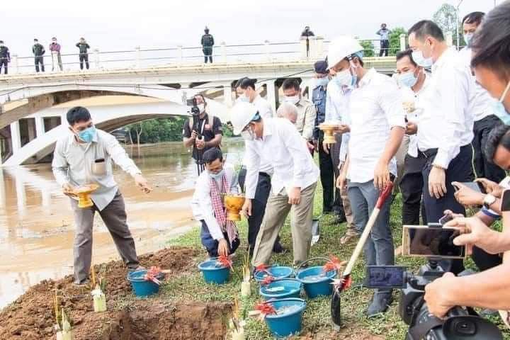 បញ្ចុះបឋមសិលា ស្ថាបនា ច្រាំង​ស្ទឹង​សង្កែ ដើម្បី​ការពារ​ការបាក់​ស្រុត និង​រក្សា​នូវ​សោភ័ណភាព​ទីក្រុង​បាត់ដំបង